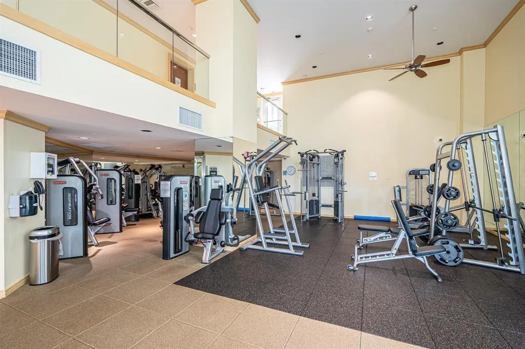 347 N New River Dr E, #2102