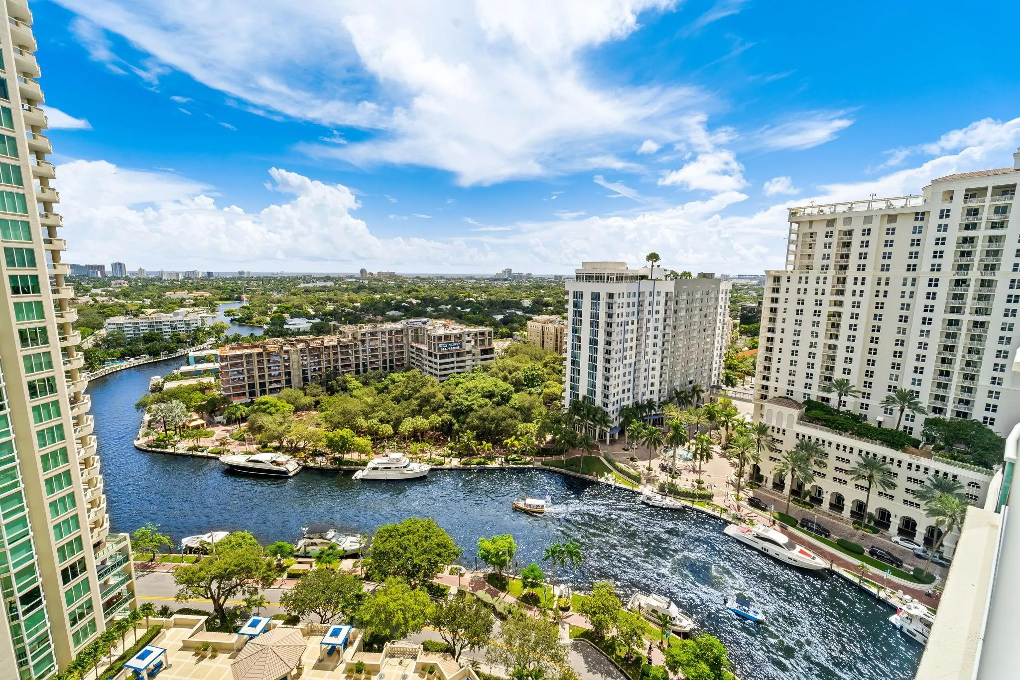347 N New River Dr E, #2102