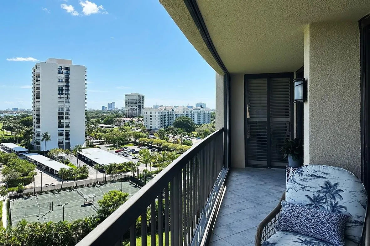 2480 Presidential Way, #1006