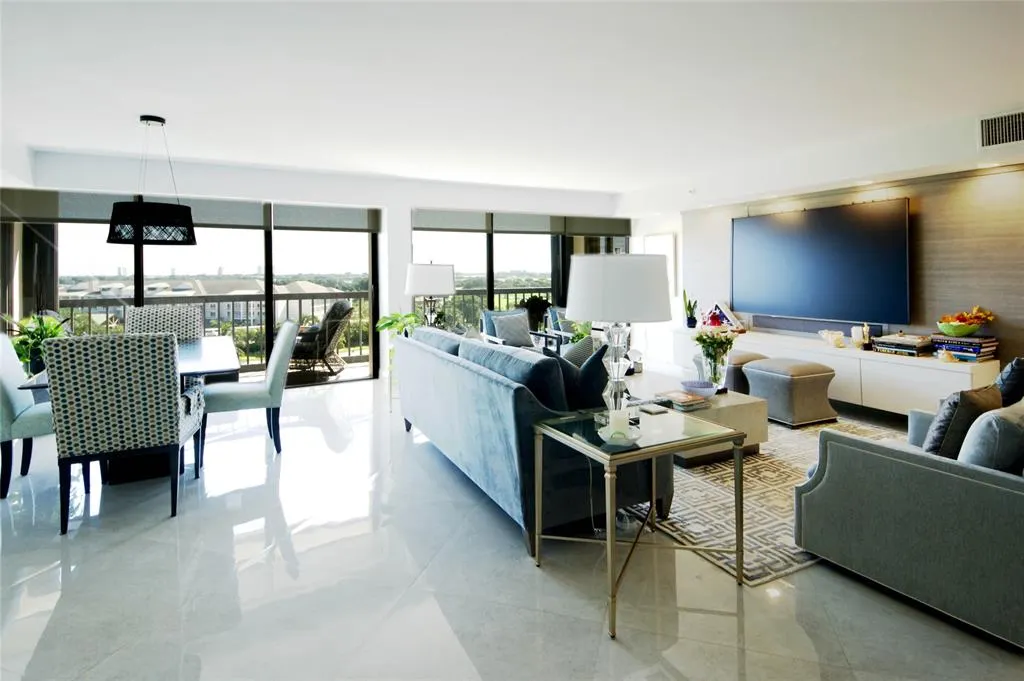 2450 Presidential Way, #1006