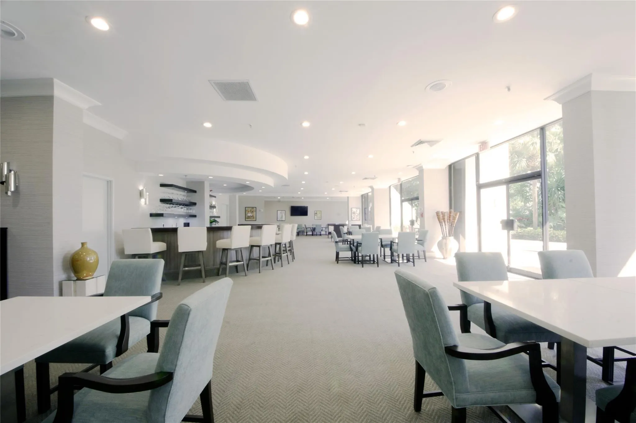2480 Presidential Way, #1006