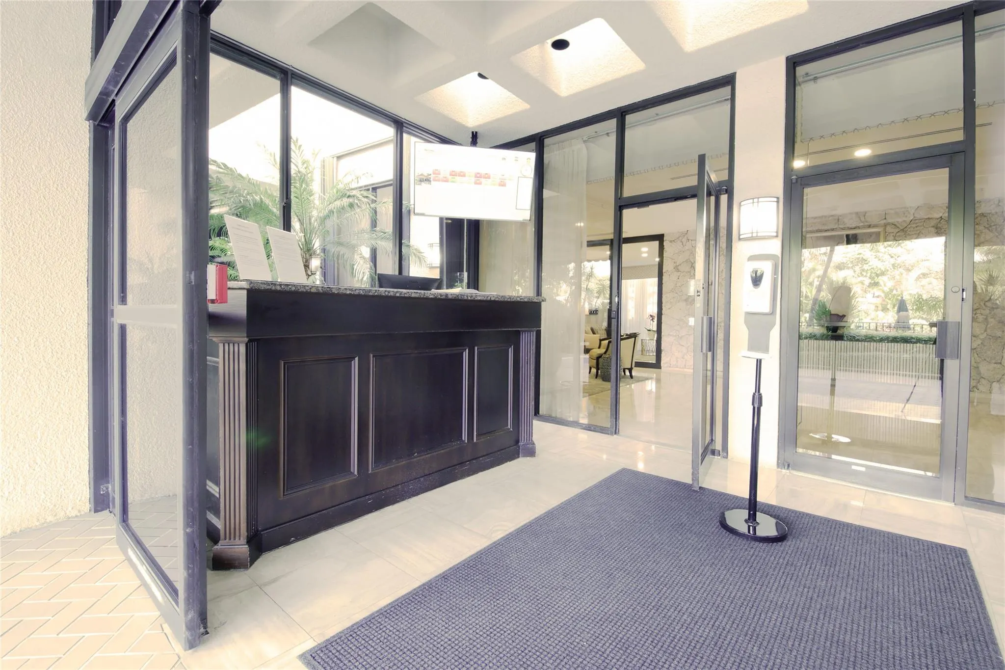2480 Presidential Way, #1006