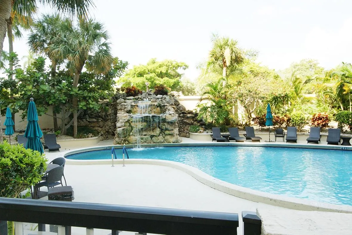 2480 Presidential Way, #1006