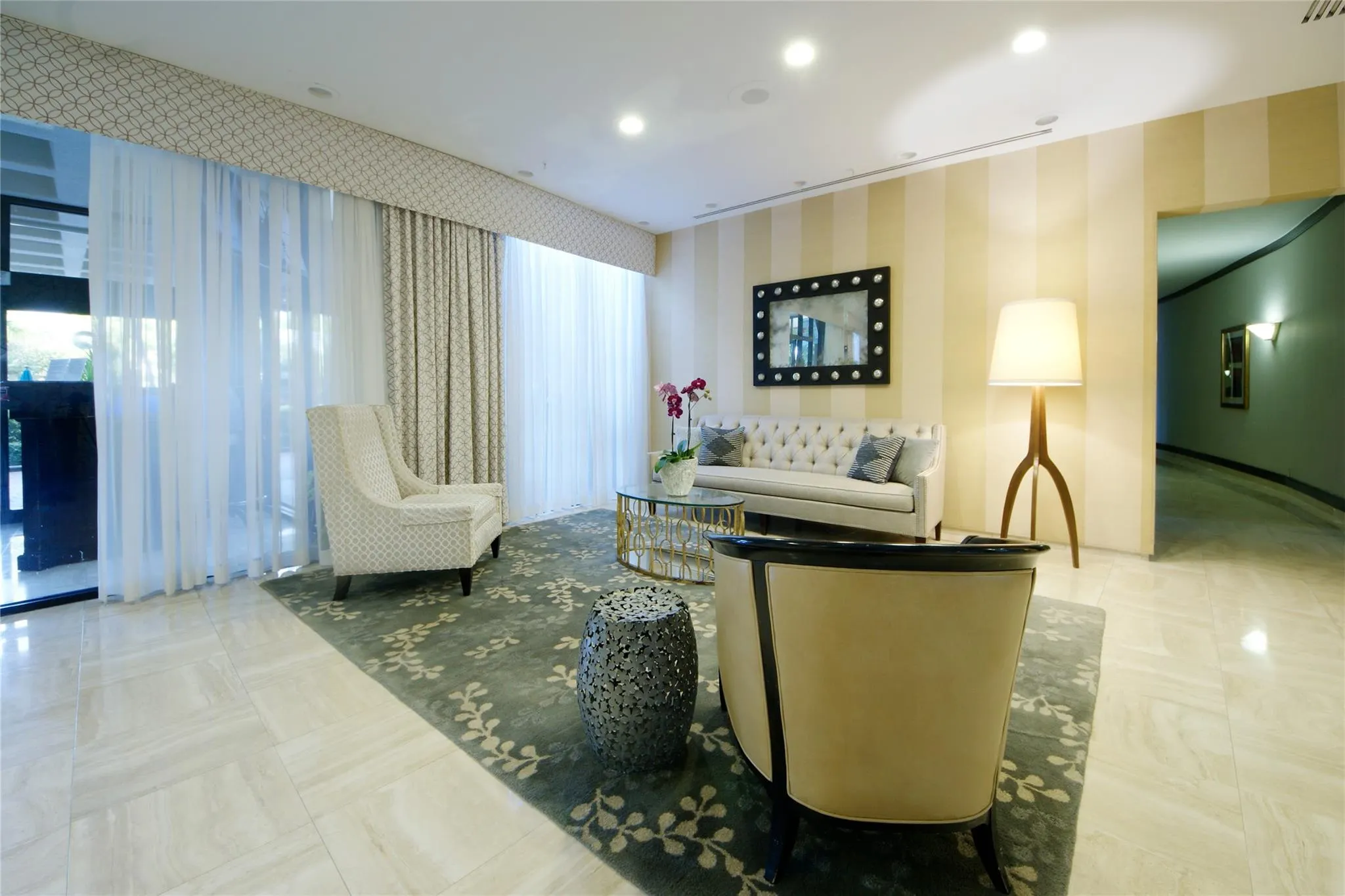 2480 Presidential Way, #1006