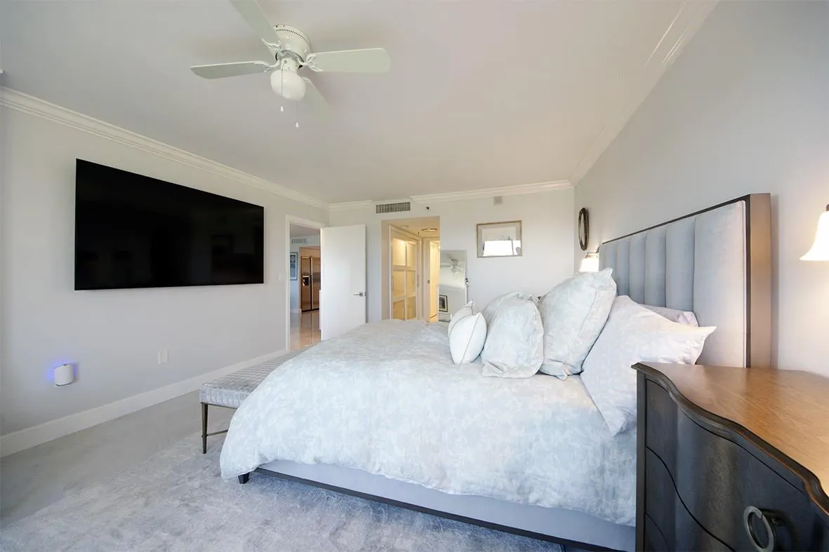 2480 Presidential Way, #1006