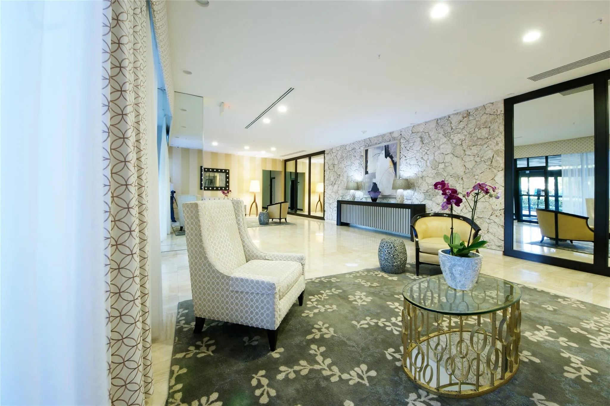 2480 Presidential Way, #1006