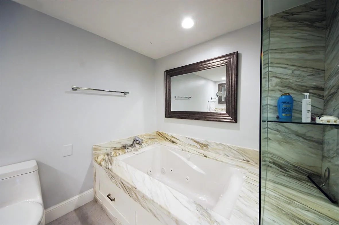 2480 Presidential Way, #1006