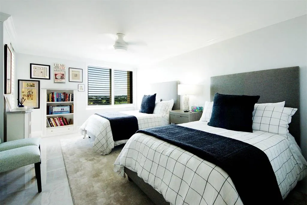 2450 Presidential Way, #1006