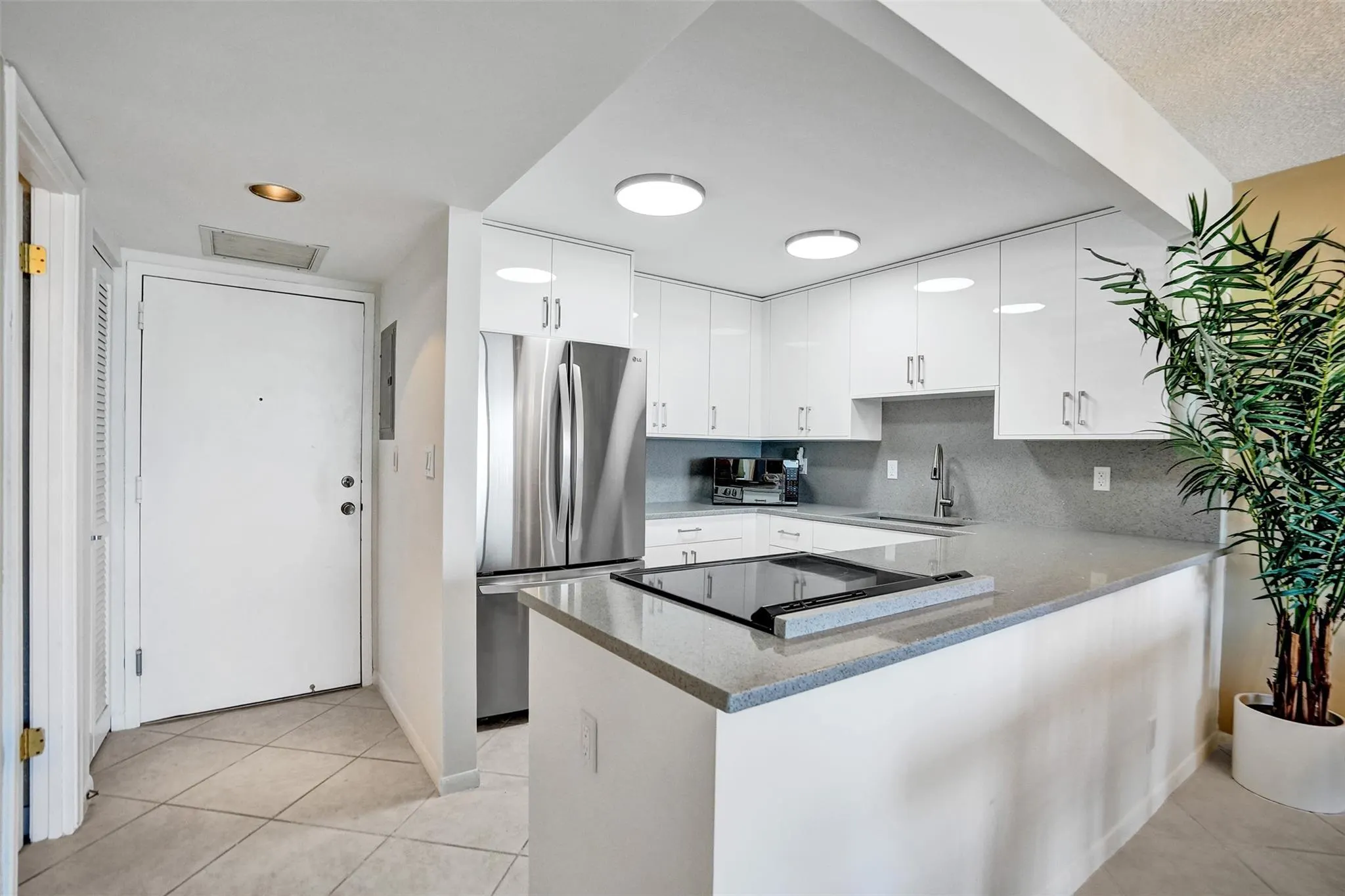 1800 N Andrews Ave, #12B