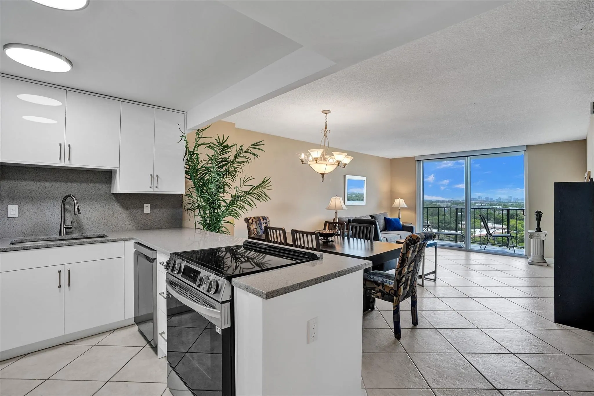 1800 N Andrews Ave, #12B