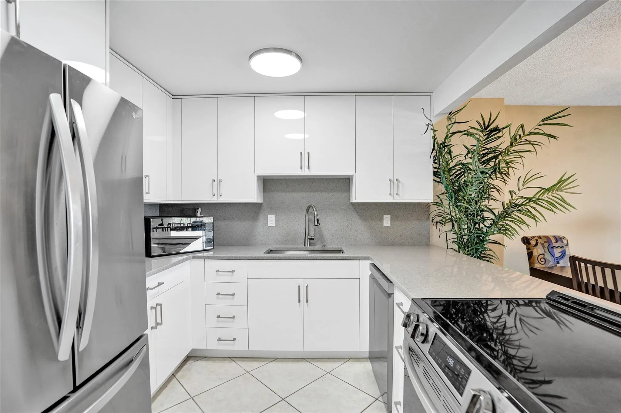 1800 N Andrews Ave, #12B