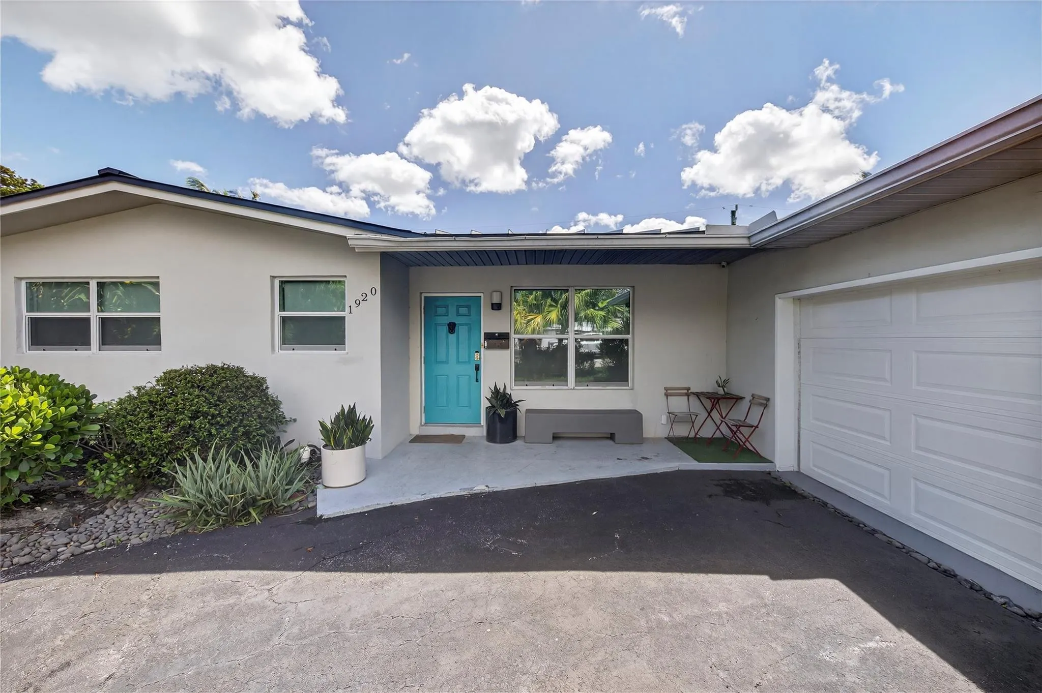 1920 NE 26th Dr