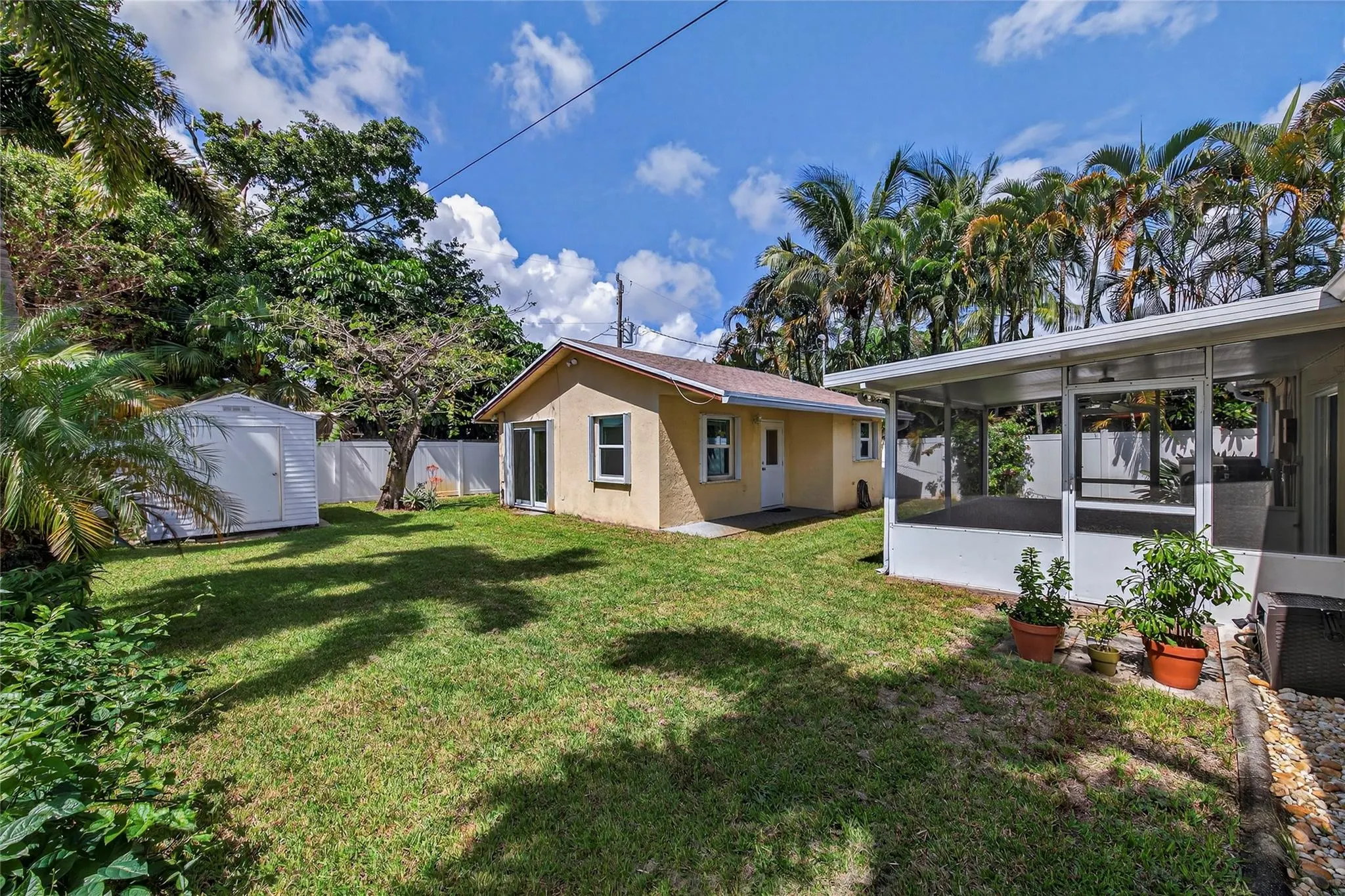 1415 NE 17th Ter