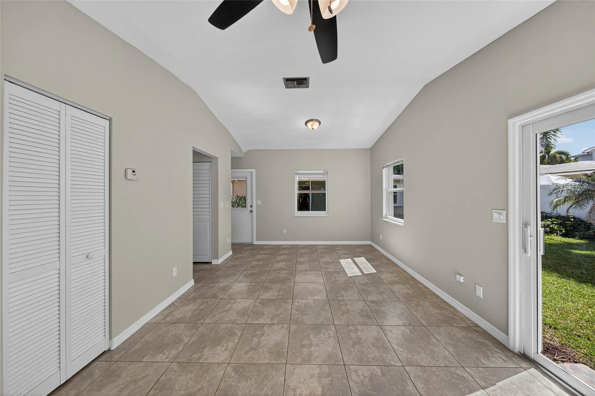 1415 NE 17th Ter
