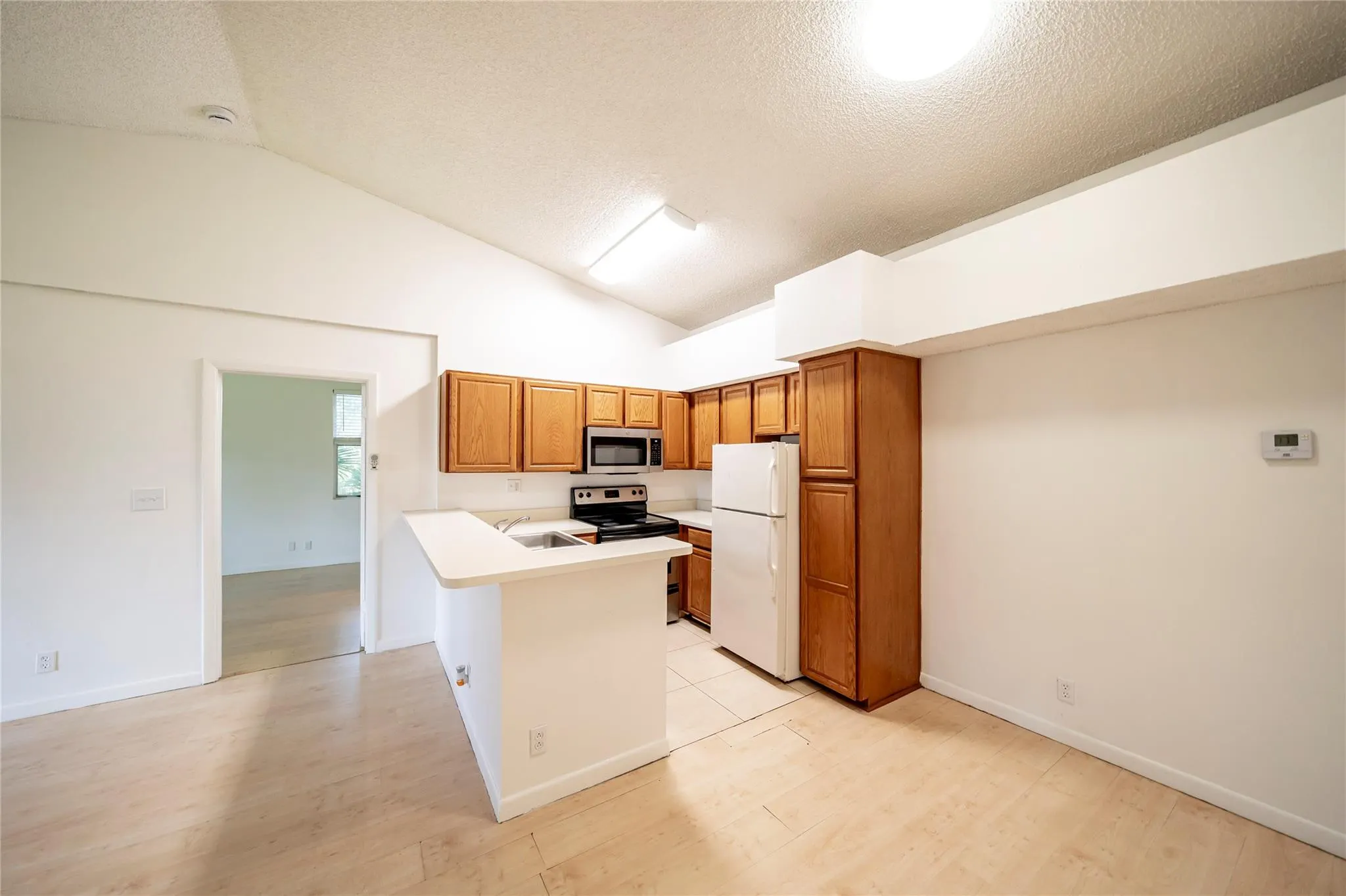 721 Lyons Rd, #15-208
