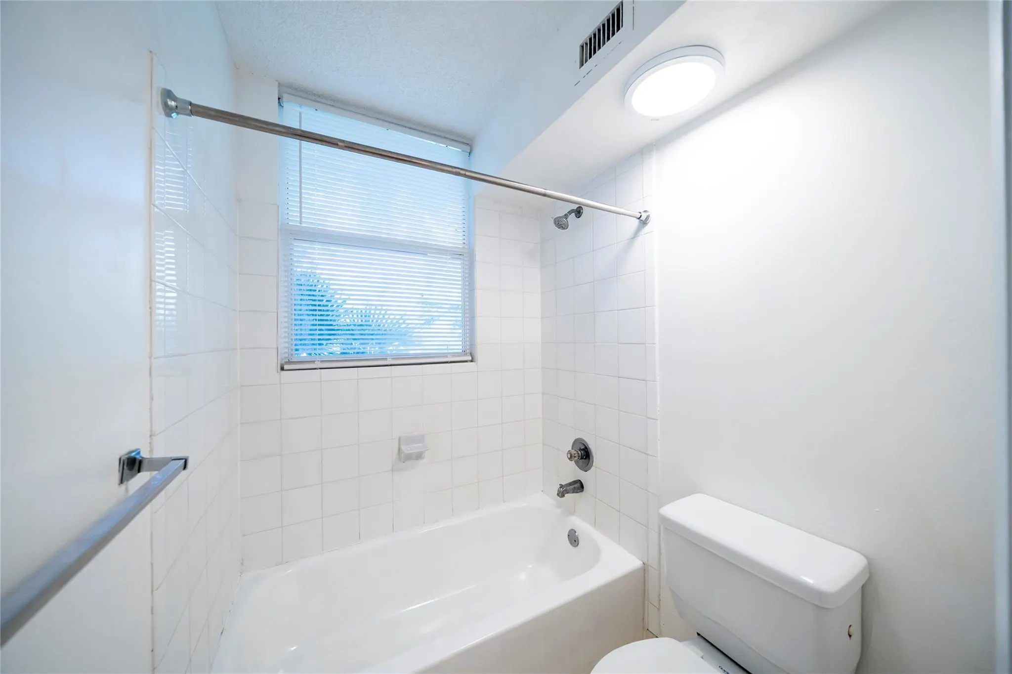 721 Lyons Rd, #15-208
