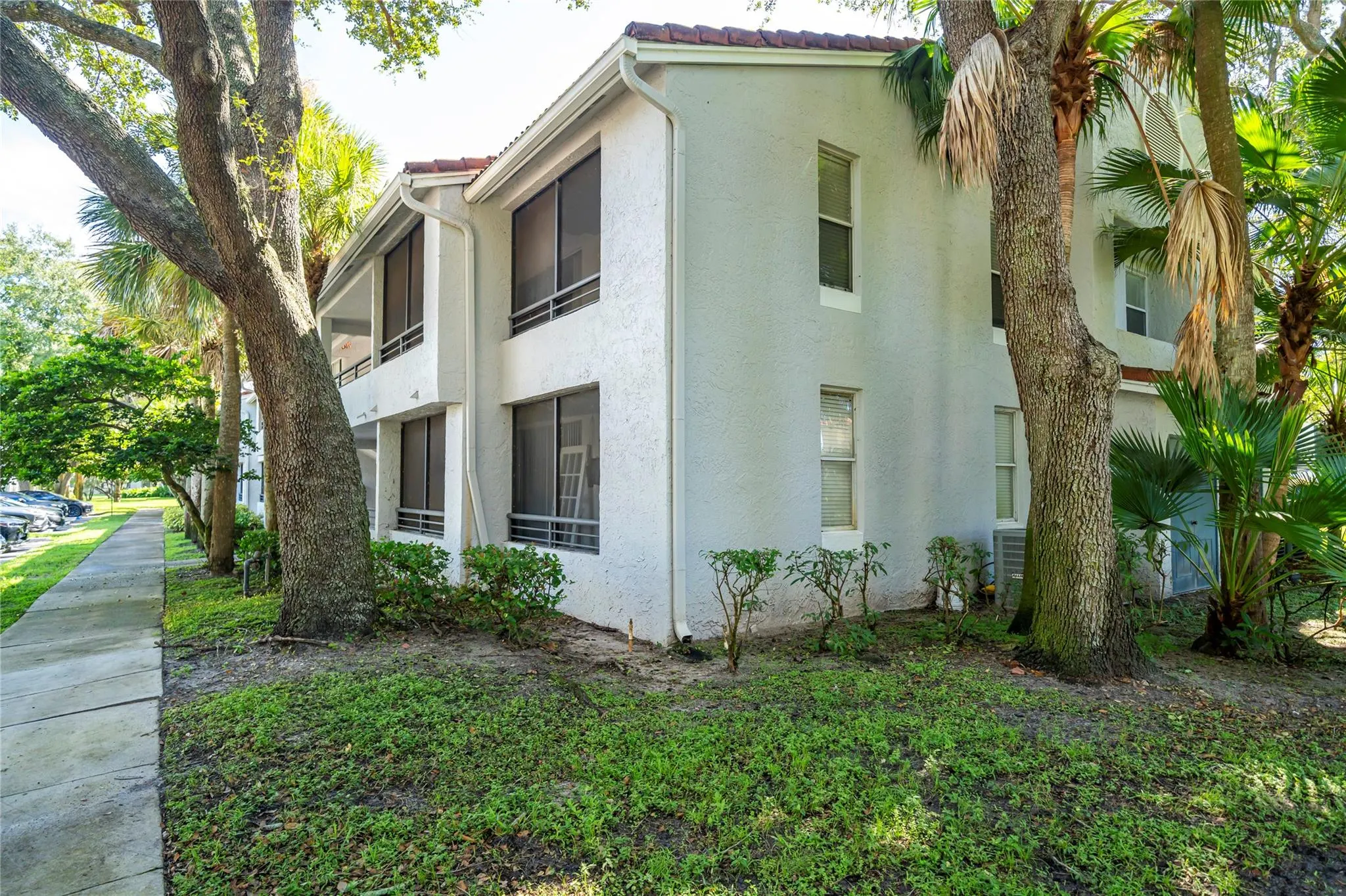 721 Lyons Rd, #15-208