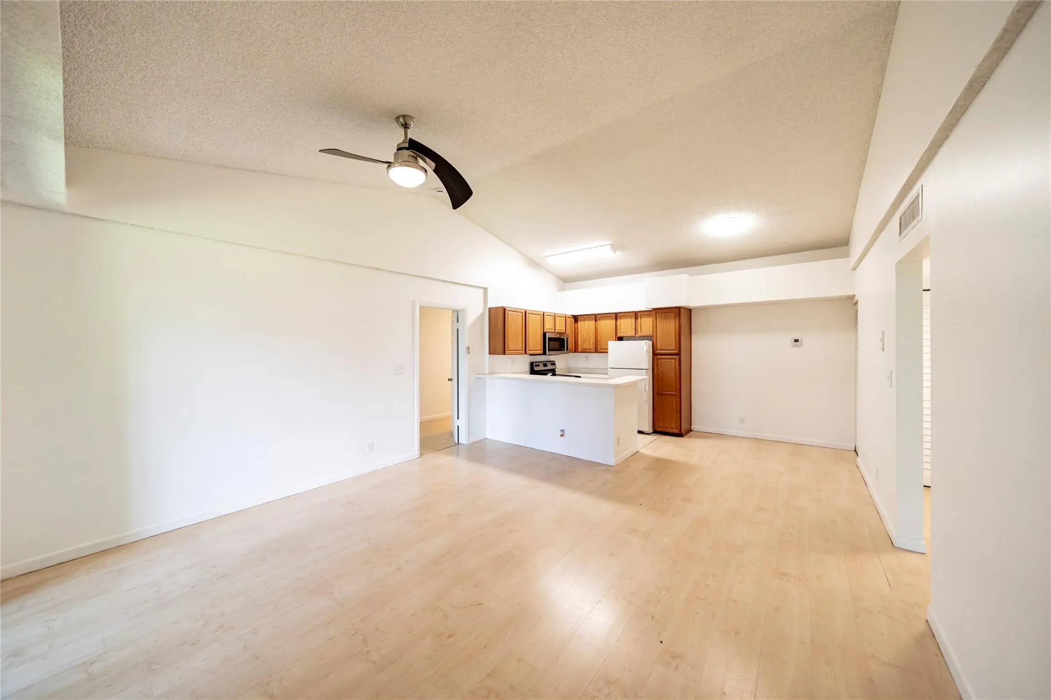721 Lyons Rd, #15-208