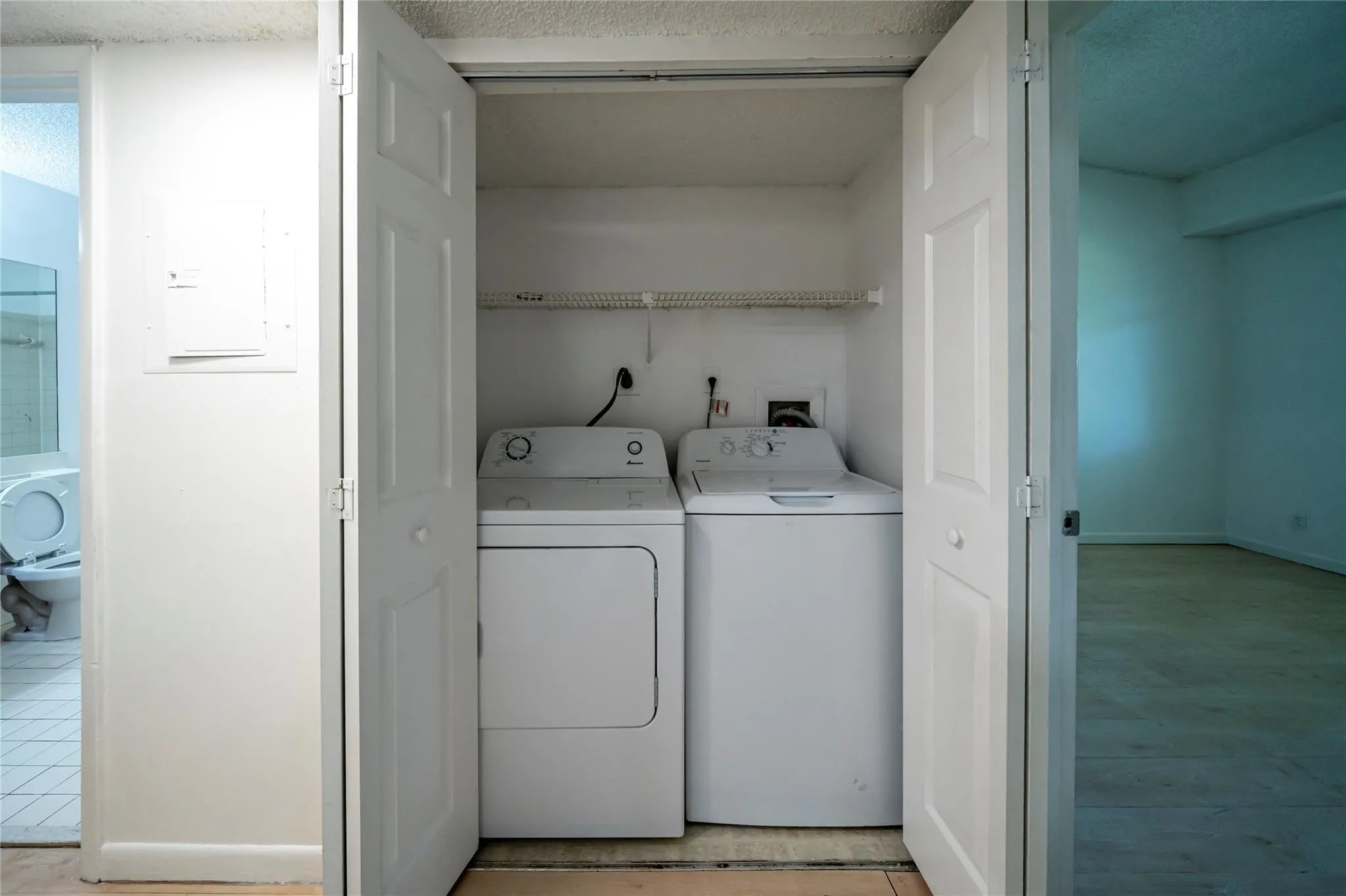 721 Lyons Rd, #15-208