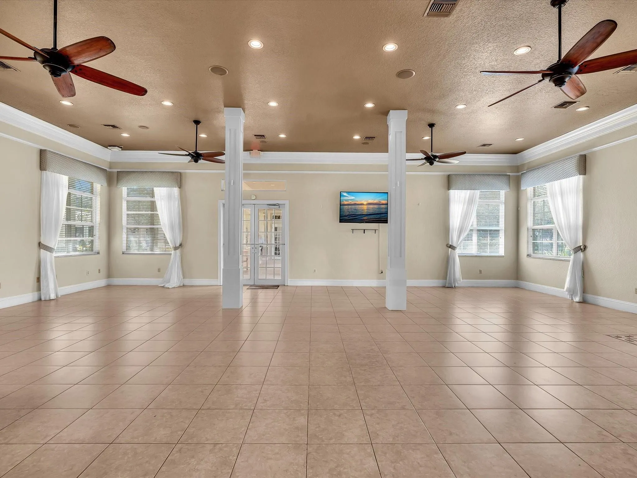 10986 NW 62nd Court
