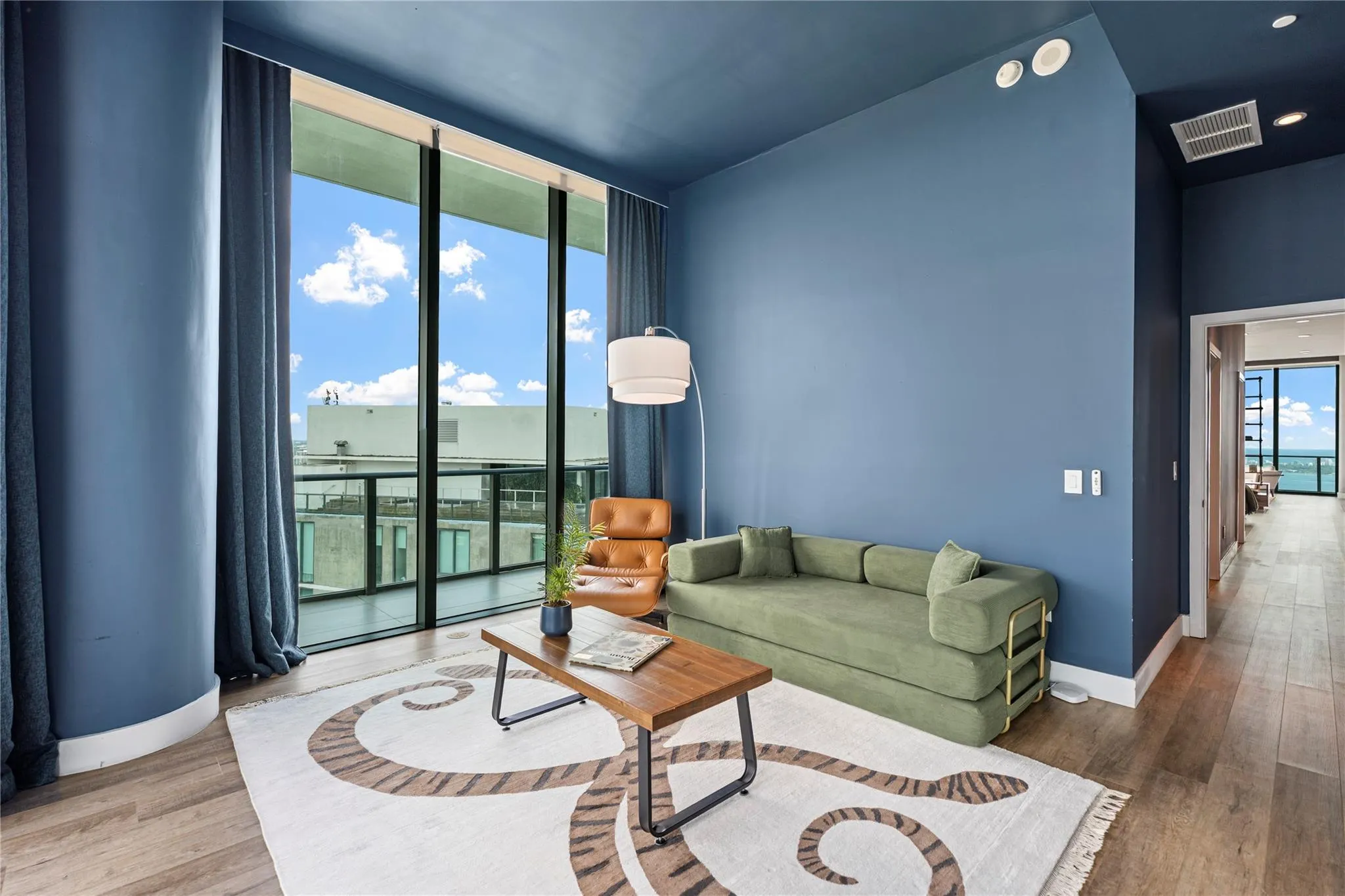 480 NE 31st St, #PH5104