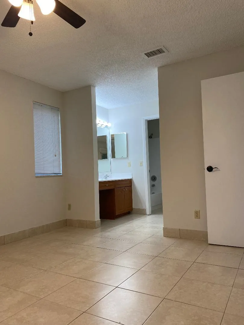 1027 Coral Club Dr, #1027