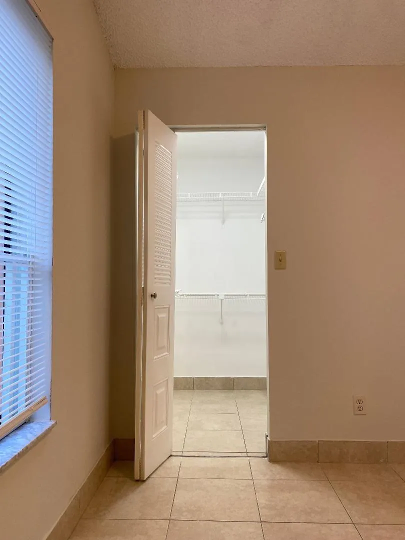 1027 Coral Club Dr, #1027