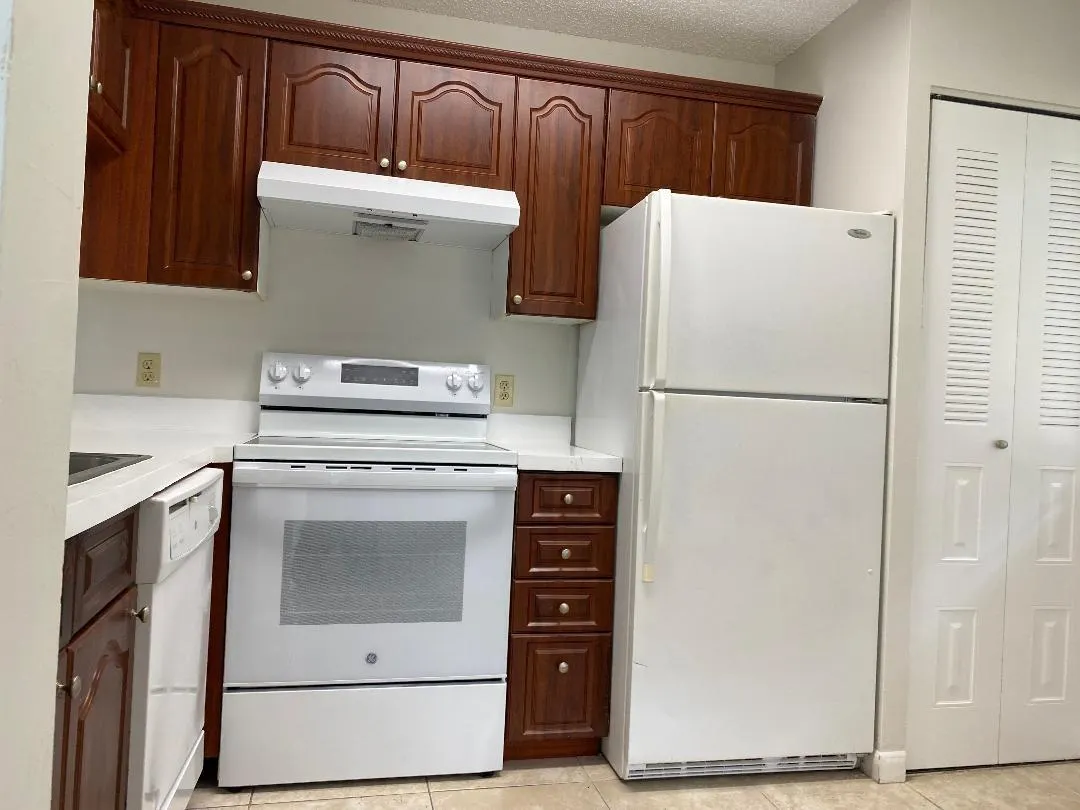 1027 Coral Club Dr, #1027