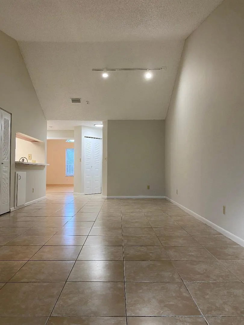 1027 Coral Club Dr, #1027