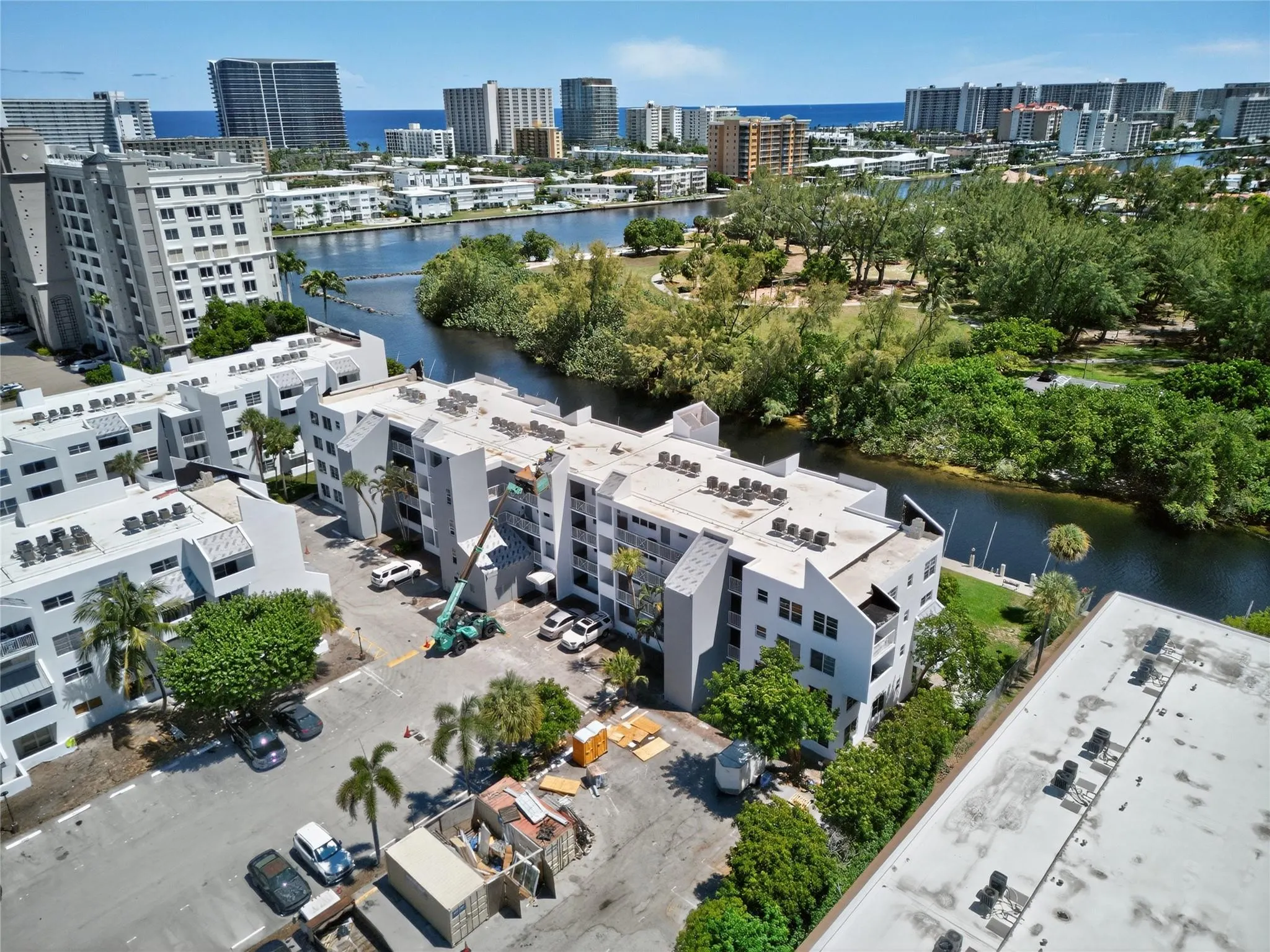 2850 NE 14th St, #410B