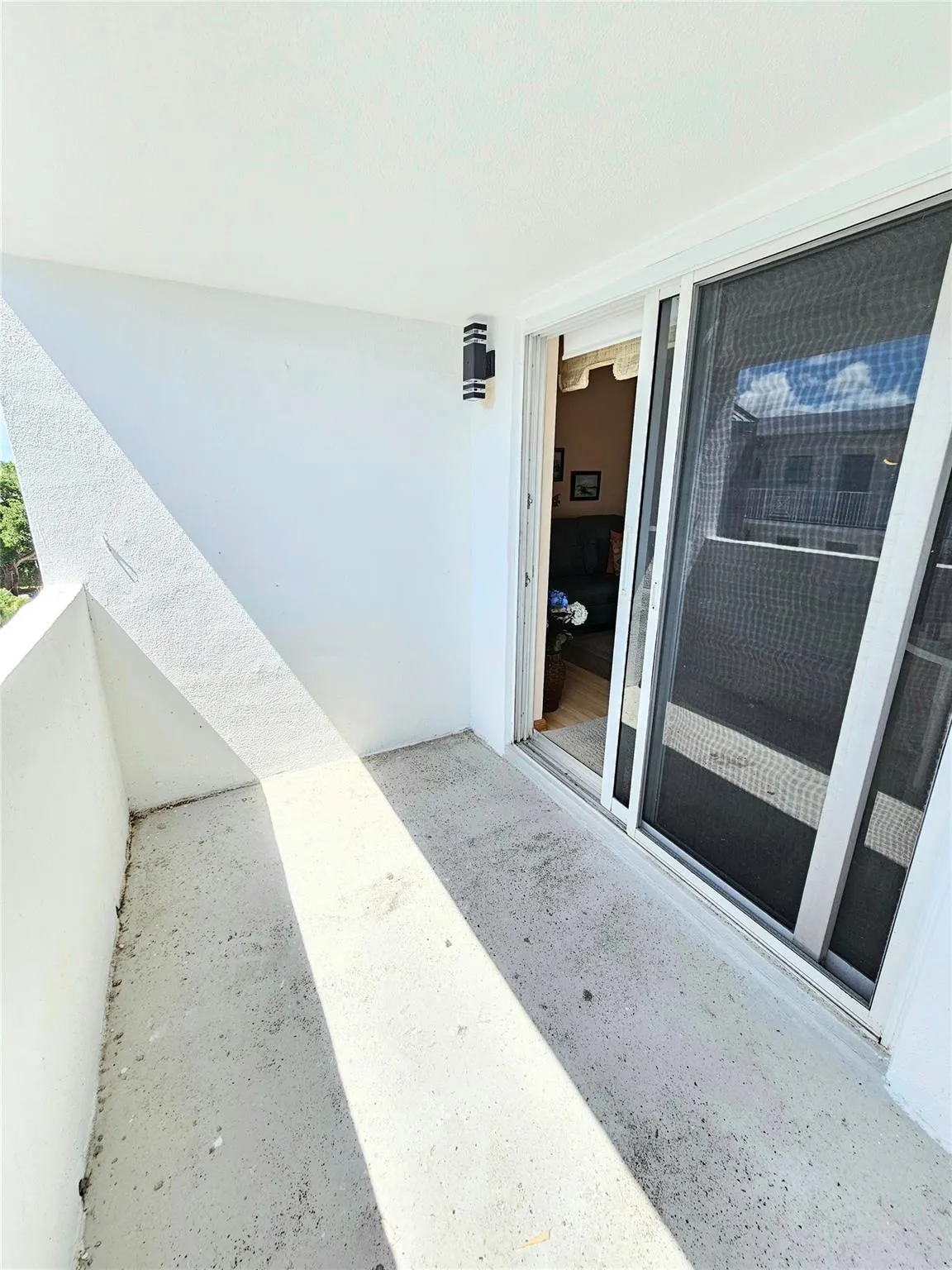 2850 NE 14th St, #410B