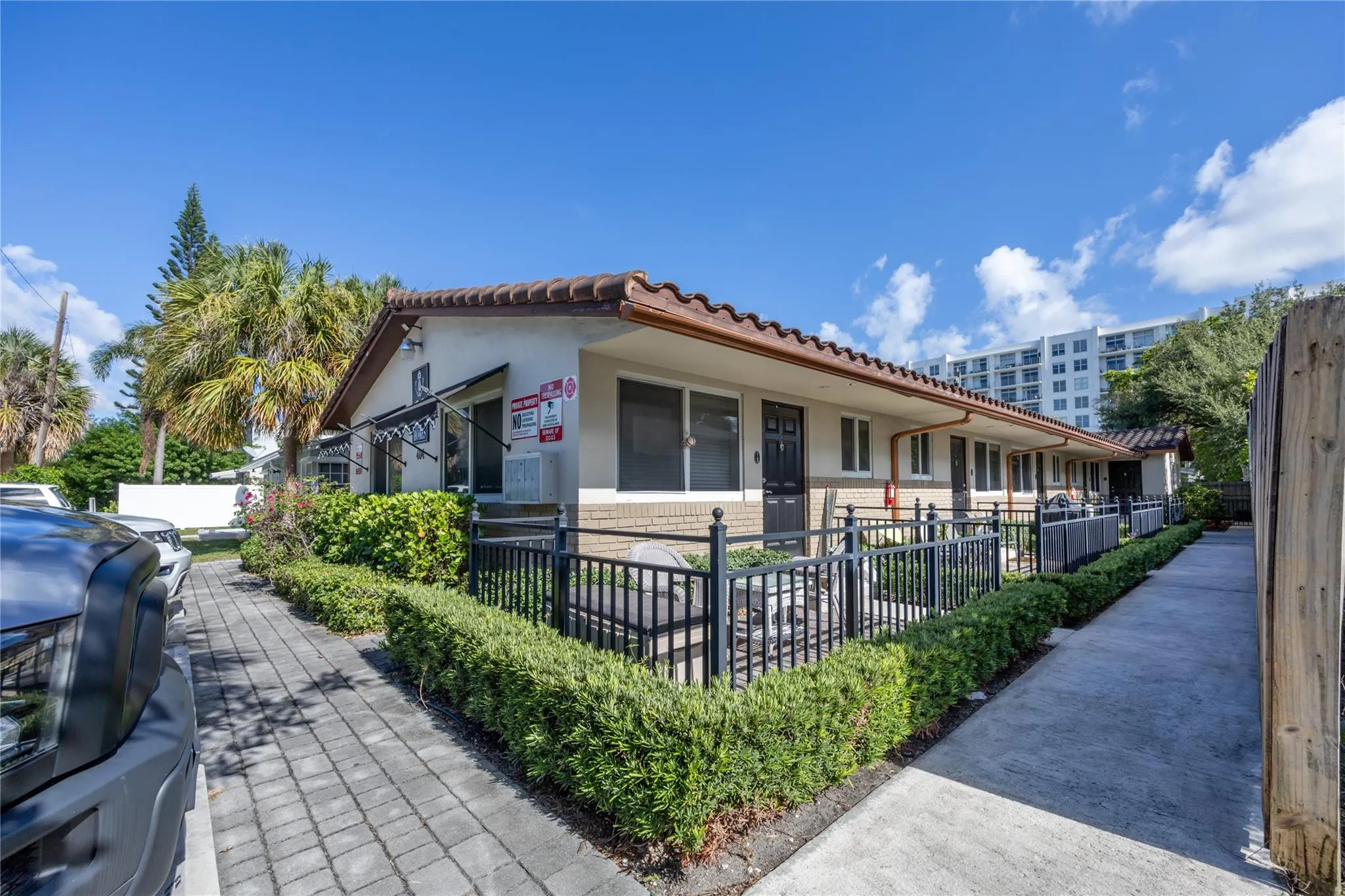 404 SE 16th St, #1