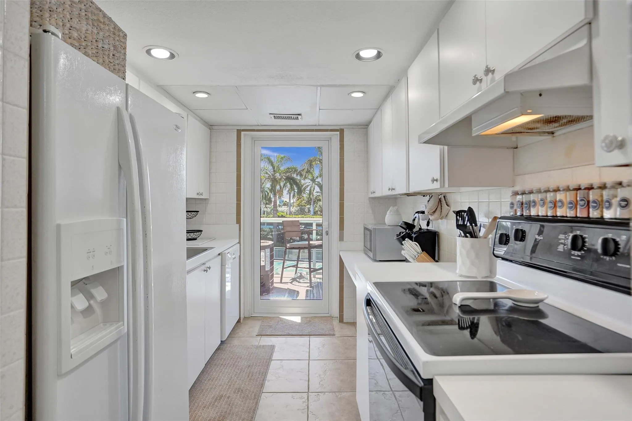 2841 N Ocean Blvd, #303