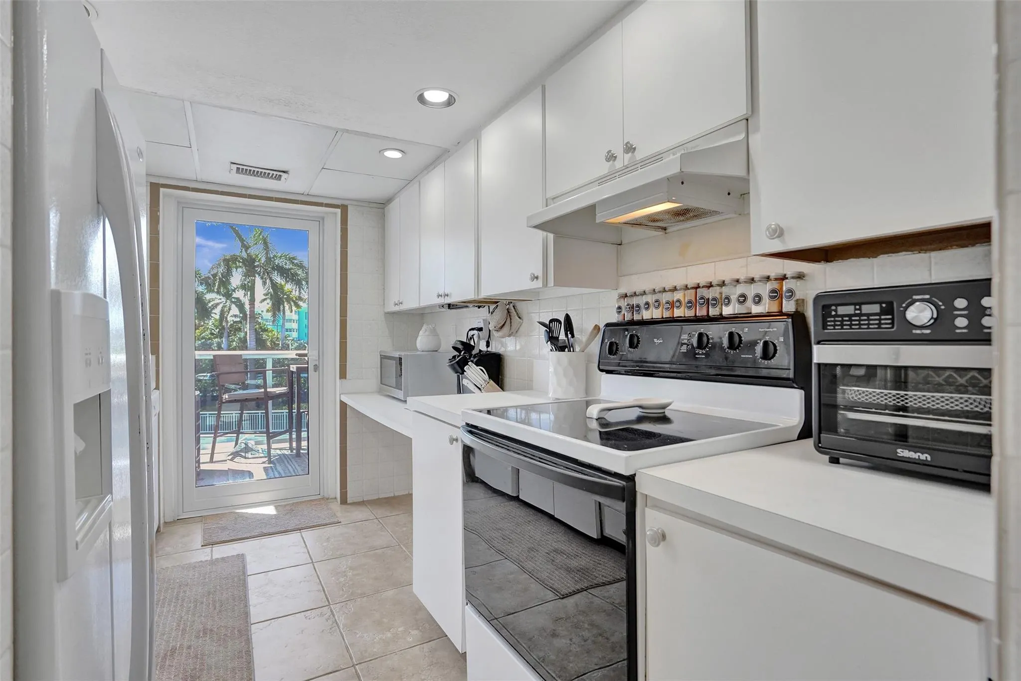 2841 N Ocean Blvd, #303