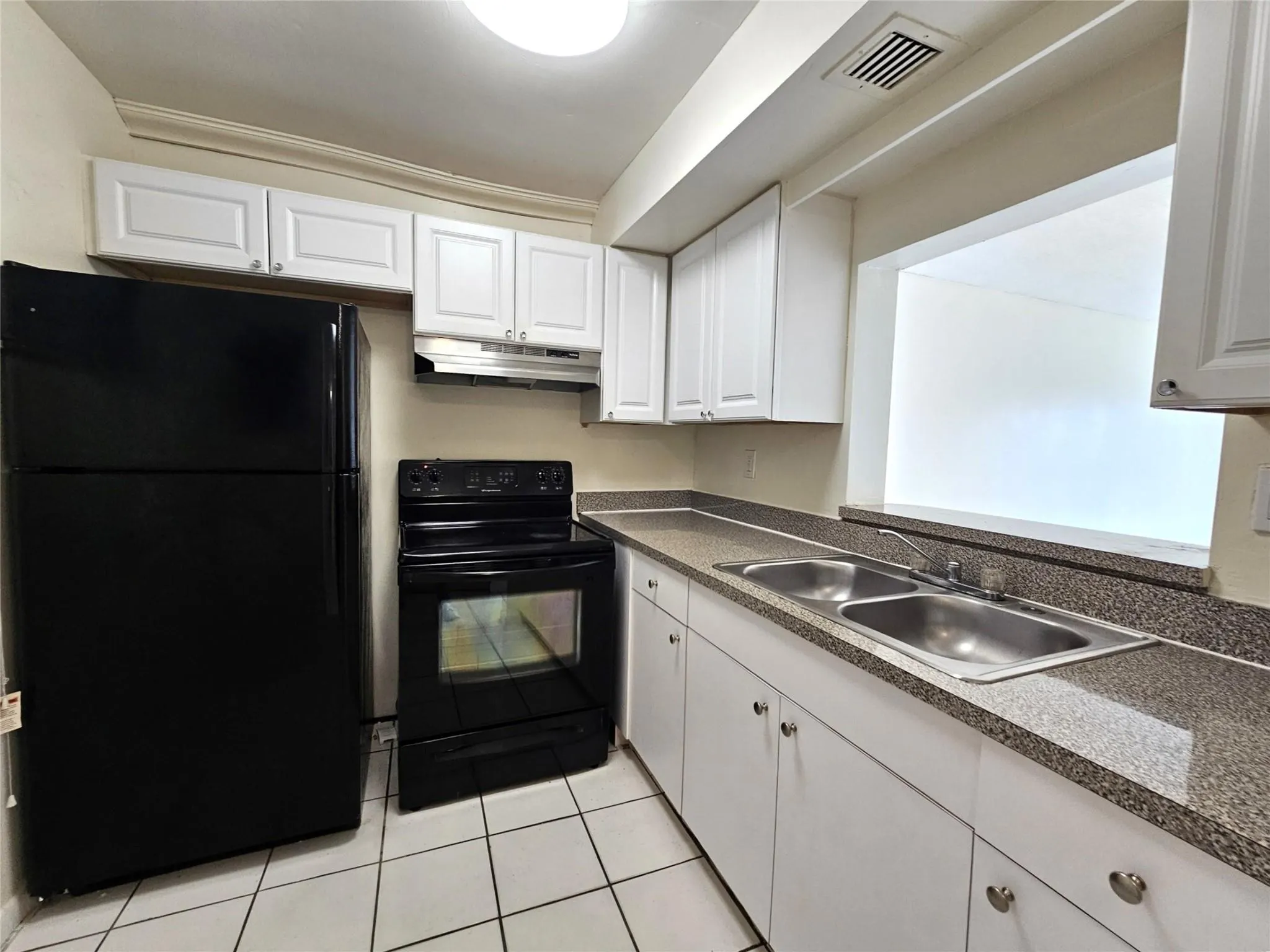 3600 NW 21st St, #303