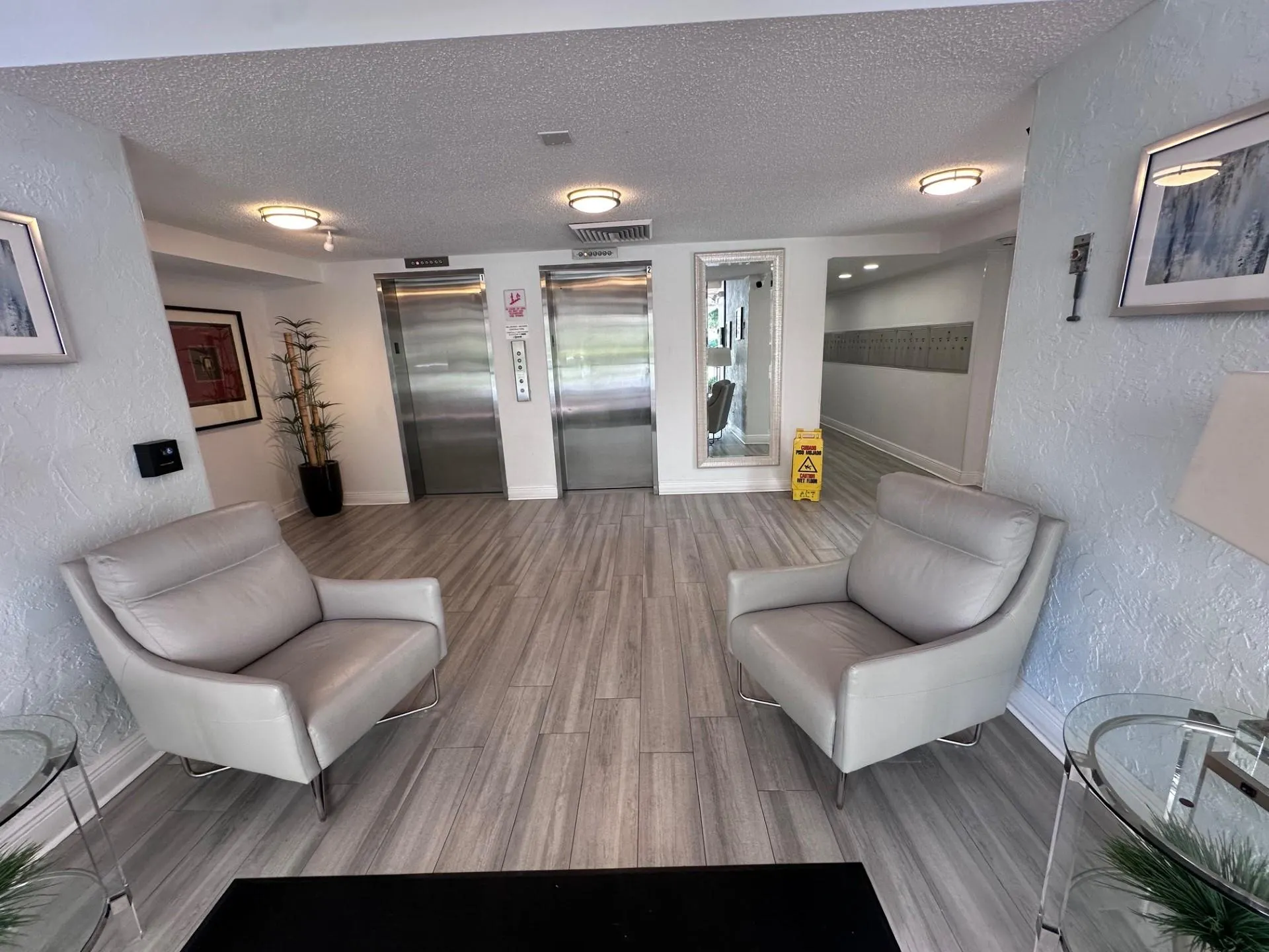 3850 Oaks Clubhouse Dr, #403