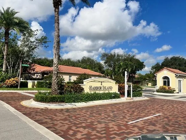 6254 NW 38th Dr