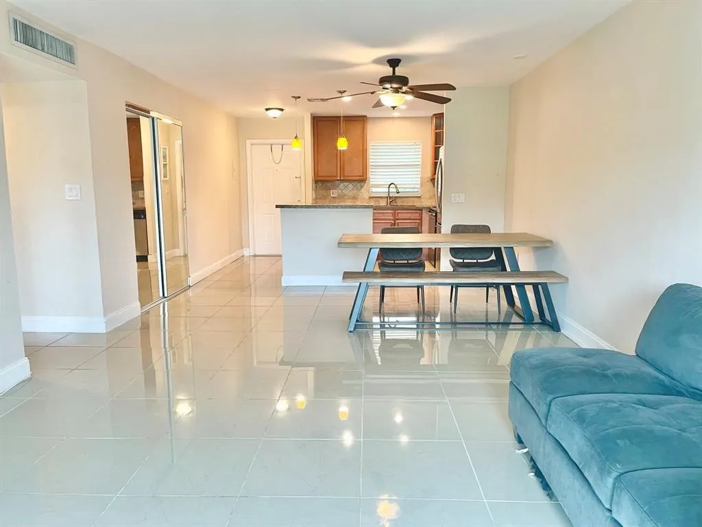809 W Oakland Park Blvd, #J12