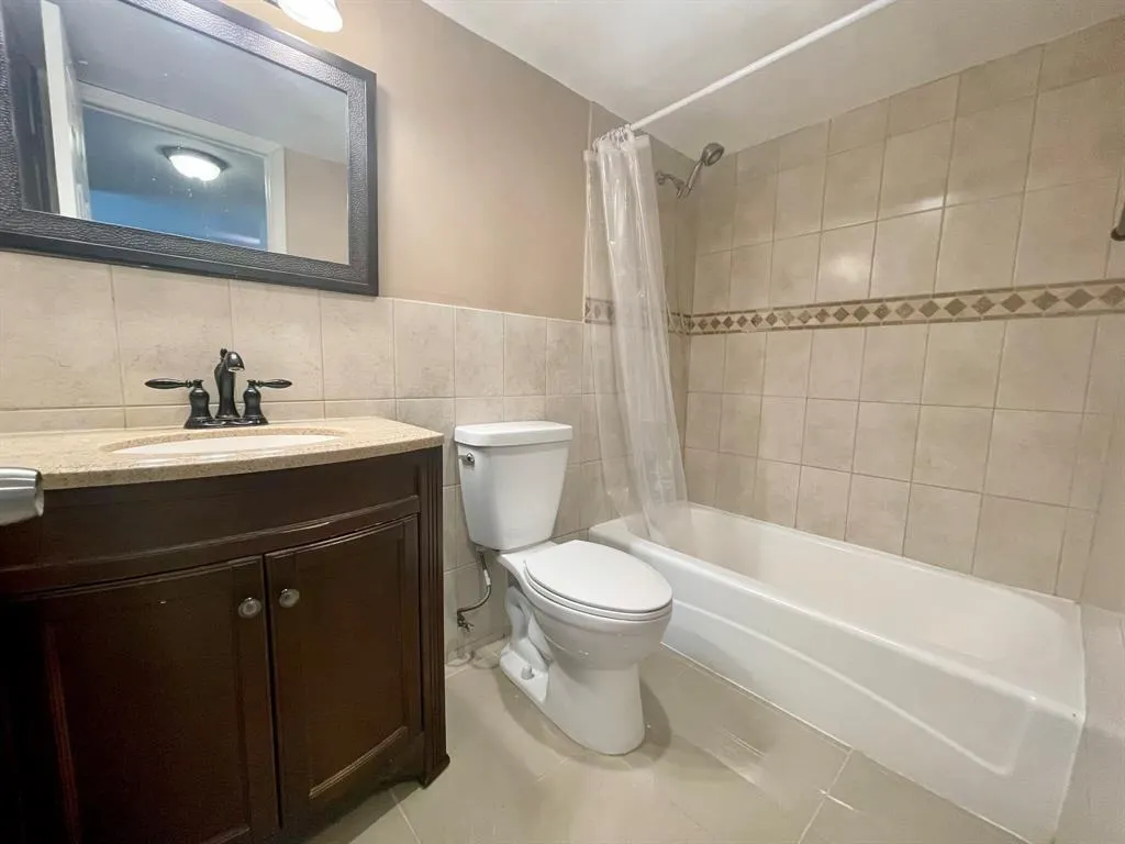809 W Oakland Park Blvd, #J12