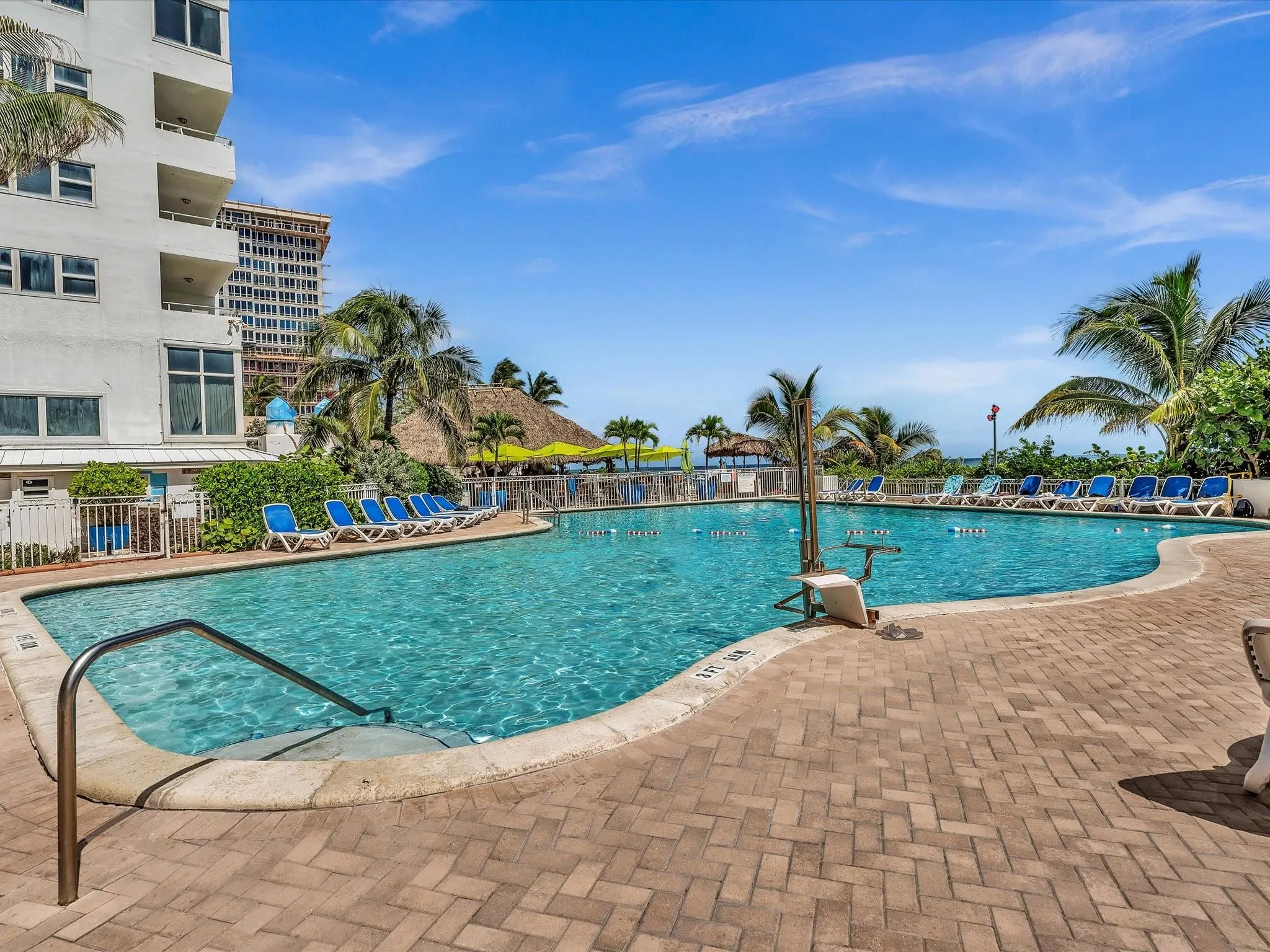 4040 Galt Ocean Dr, #811