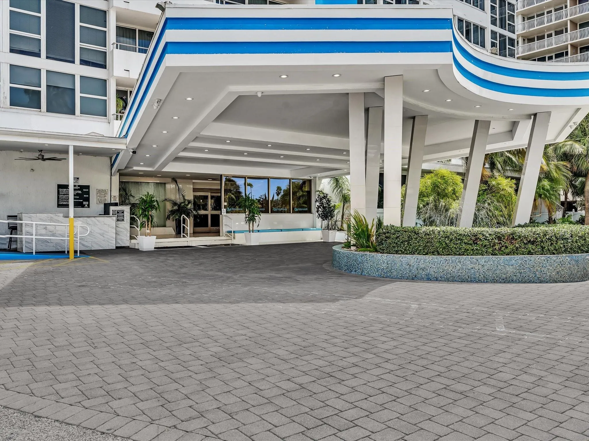 4040 Galt Ocean Dr, #811