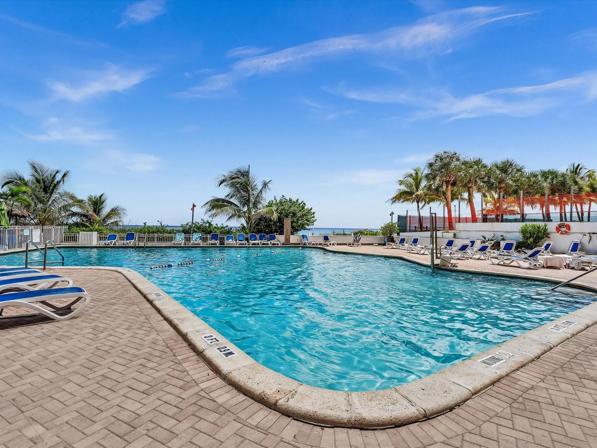 4040 Galt Ocean Dr, #811