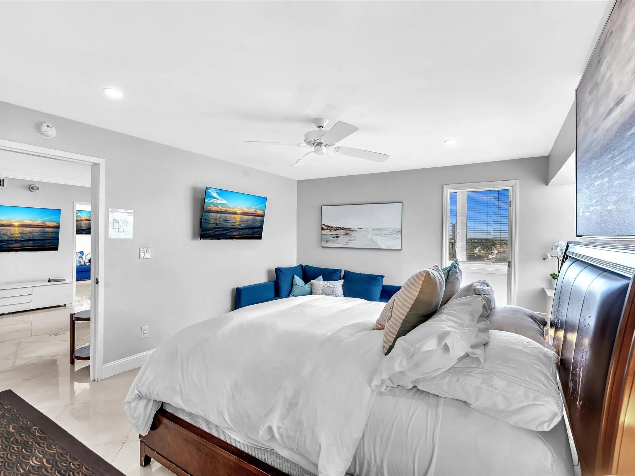 4040 Galt Ocean Dr, #811