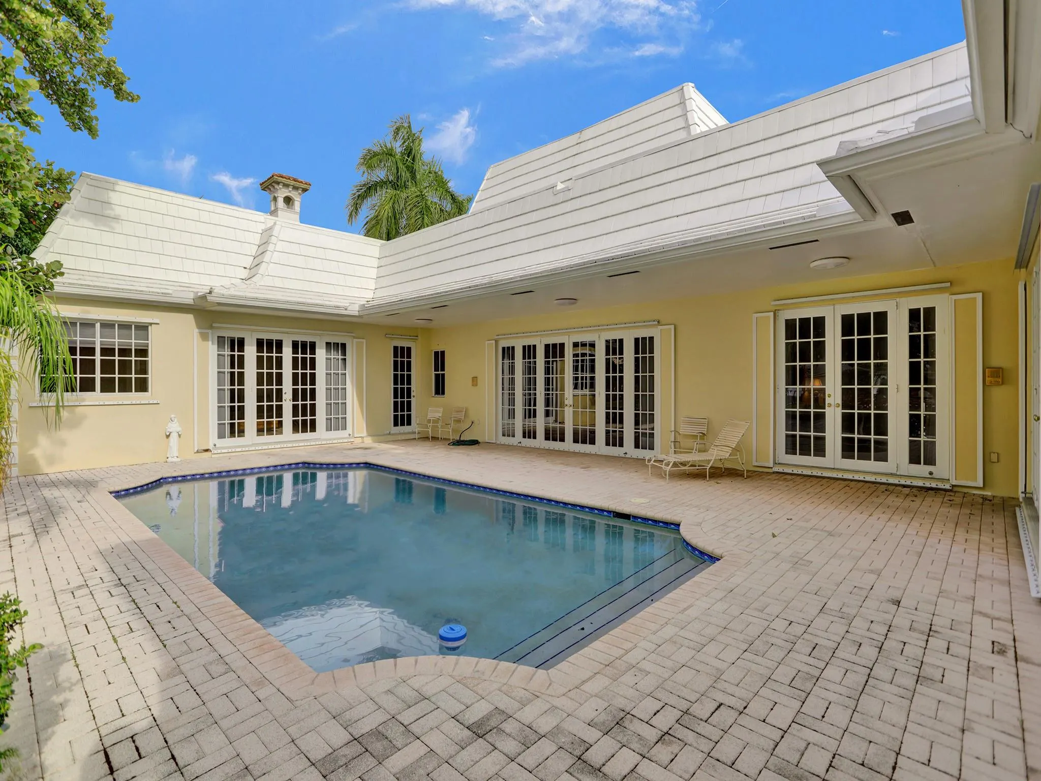 40 Compass Isle