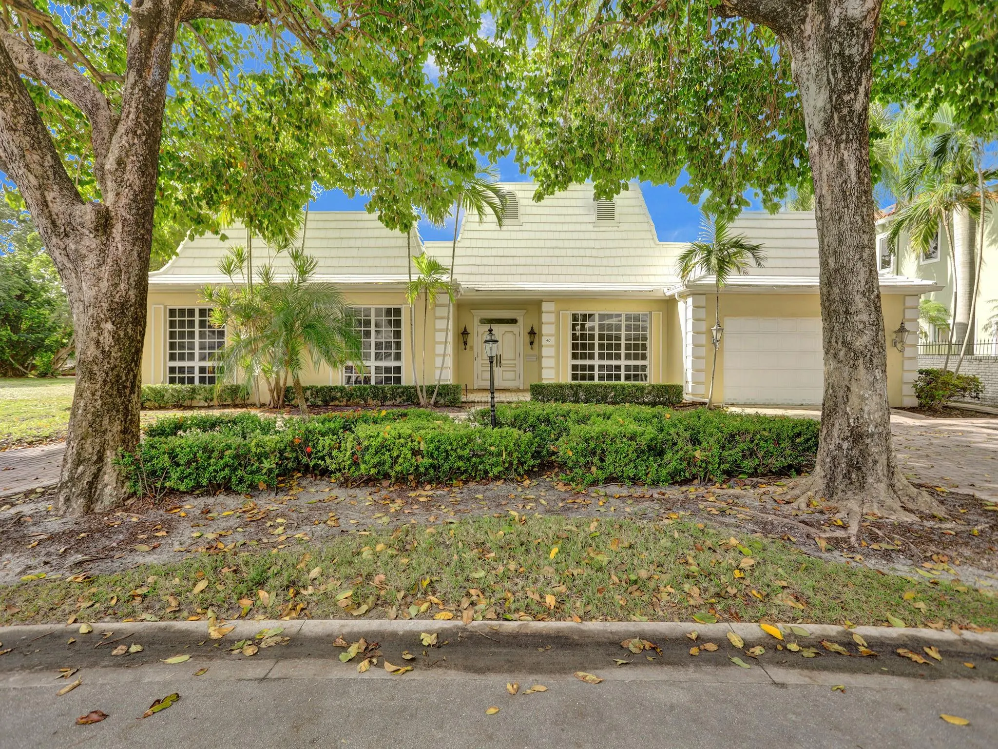 40 Compass Isle