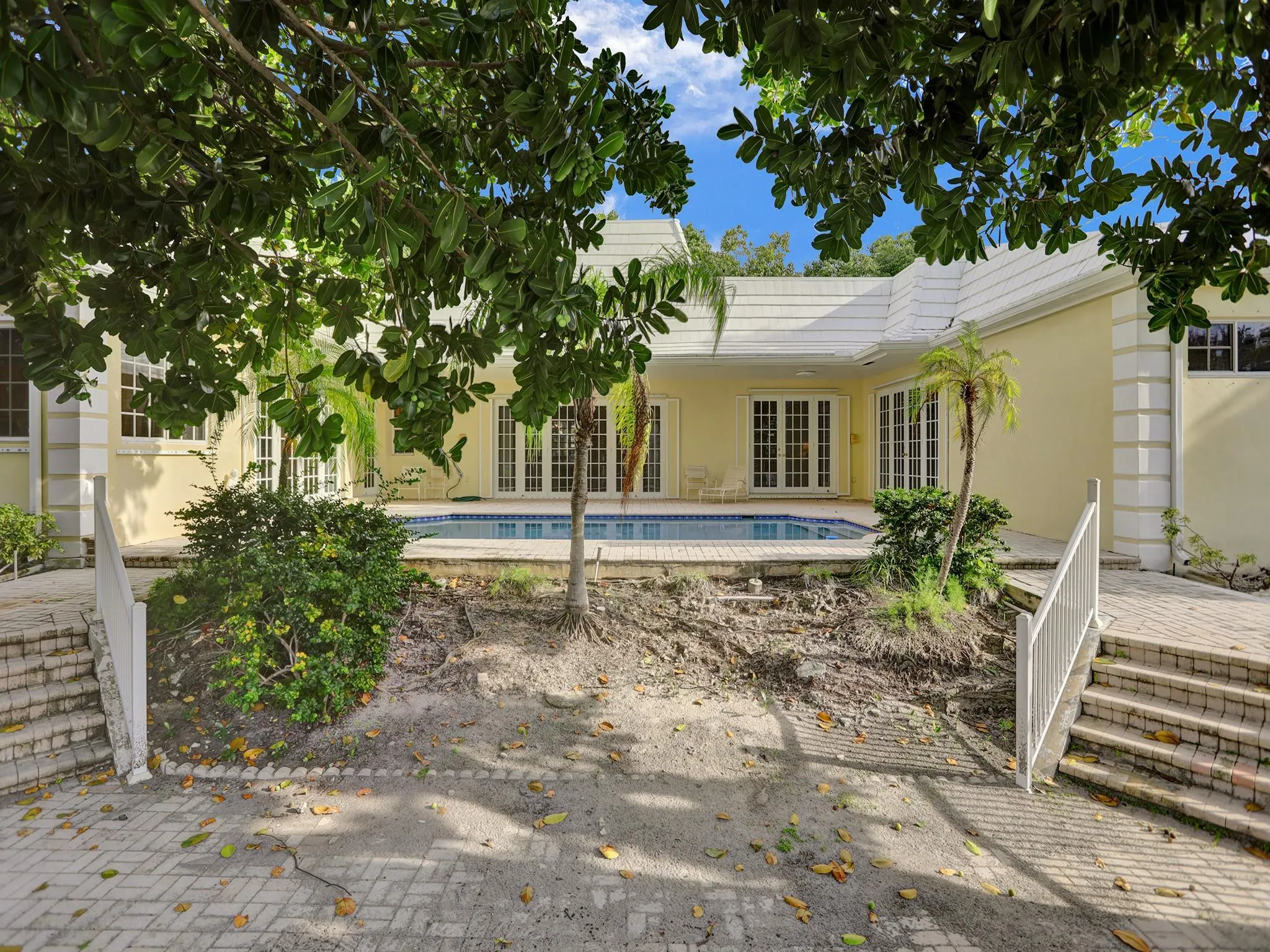 40 Compass Isle