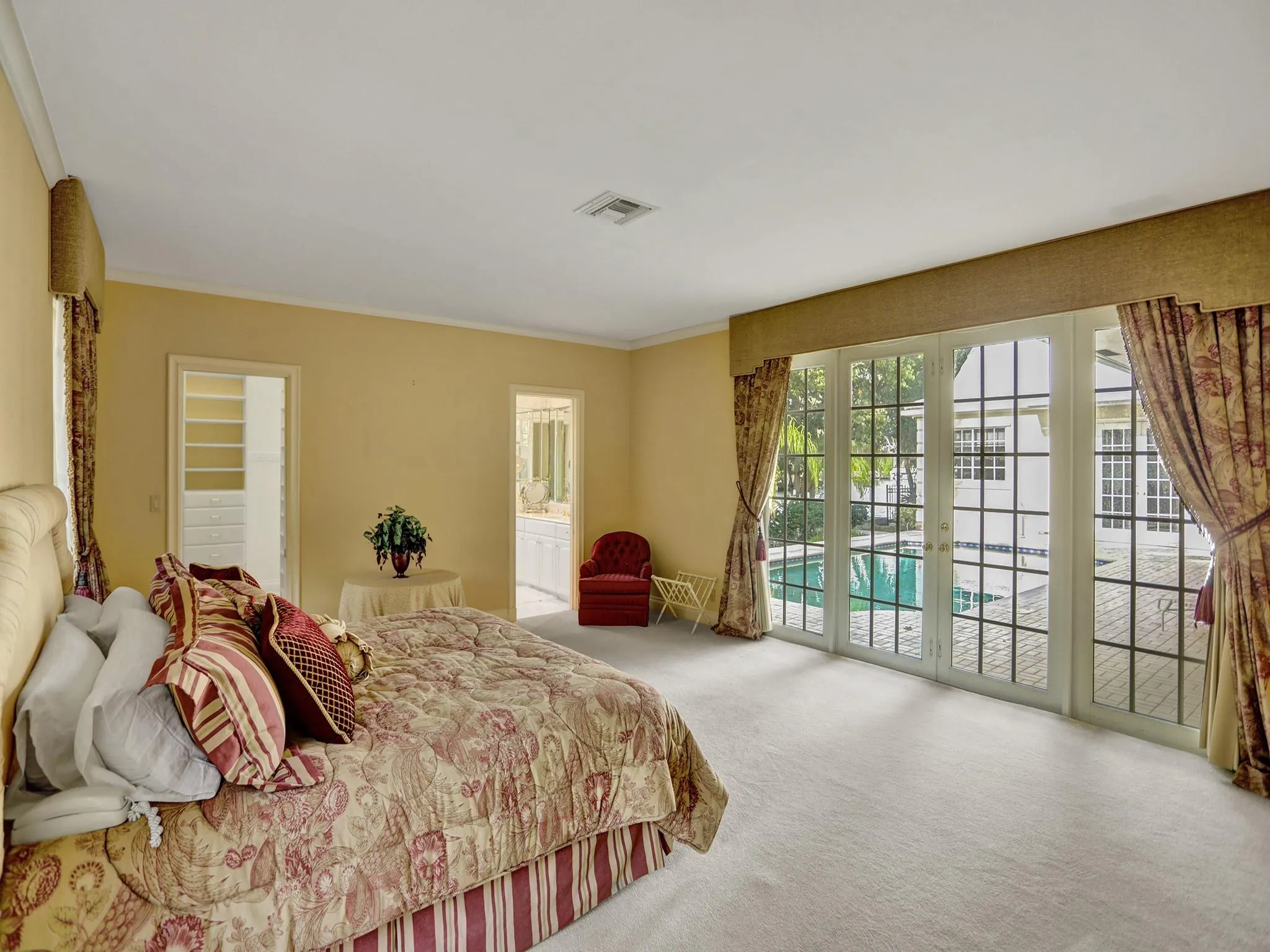 40 Compass Isle