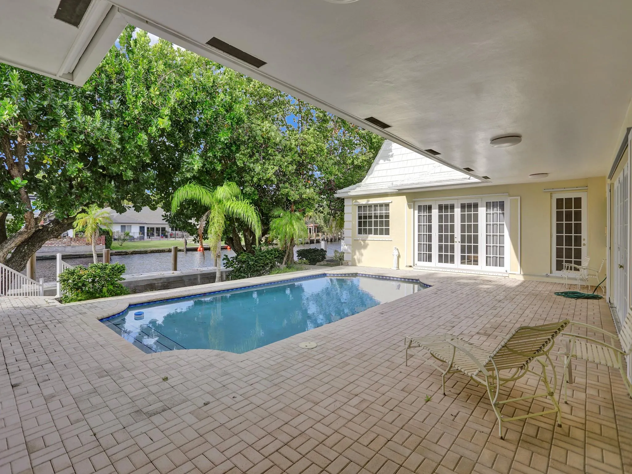 40 Compass Isle