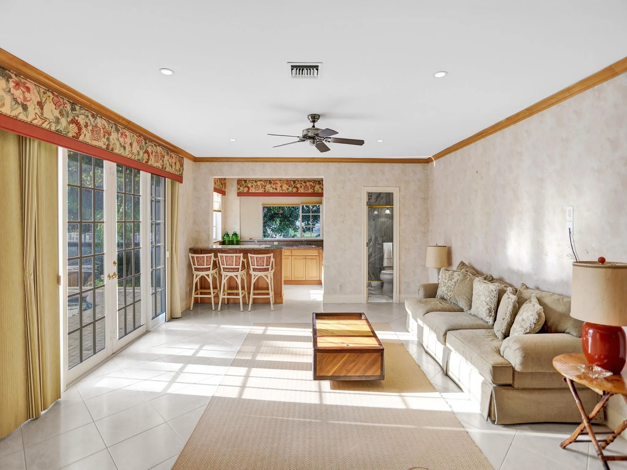 40 Compass Isle