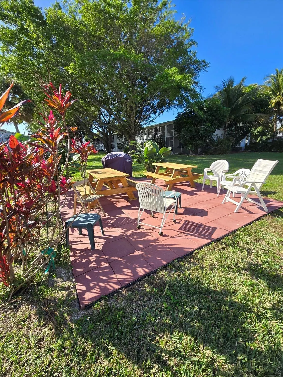 159 Newport J, #159